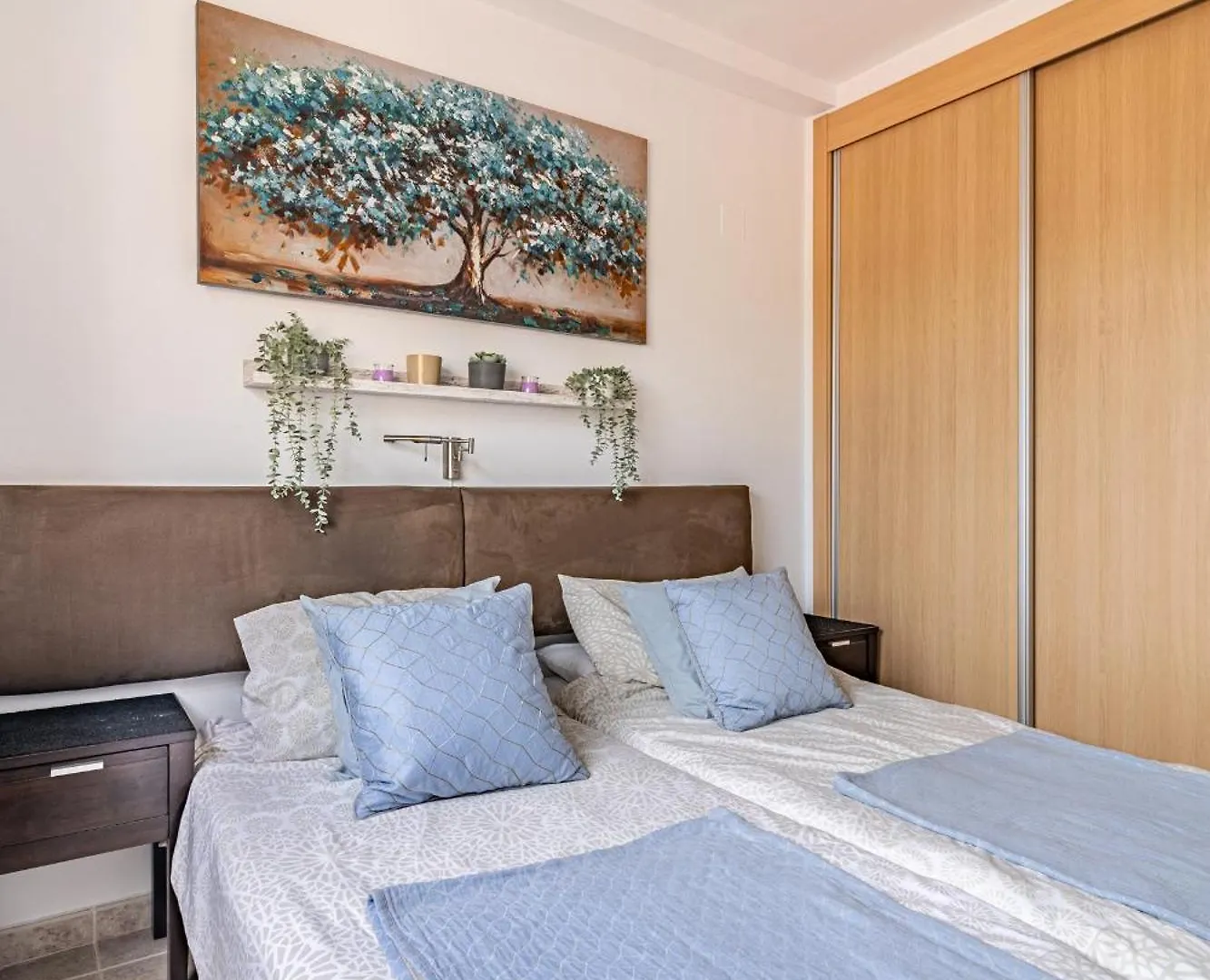 Casares Del Sol Apartment