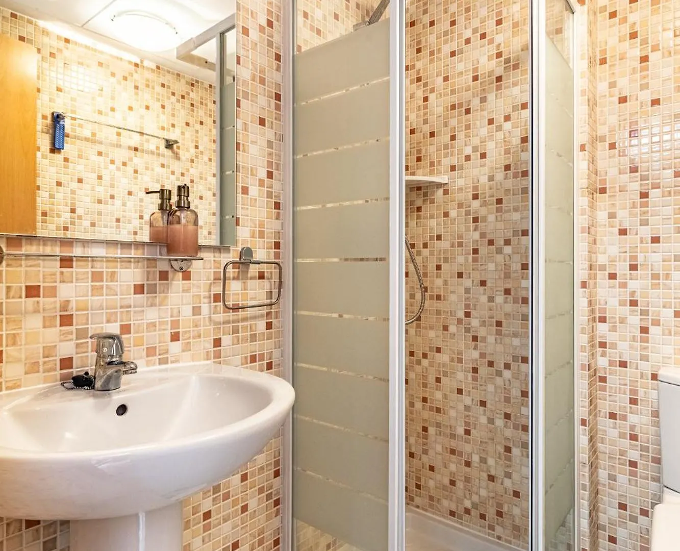 Casares Del Sol Apartment