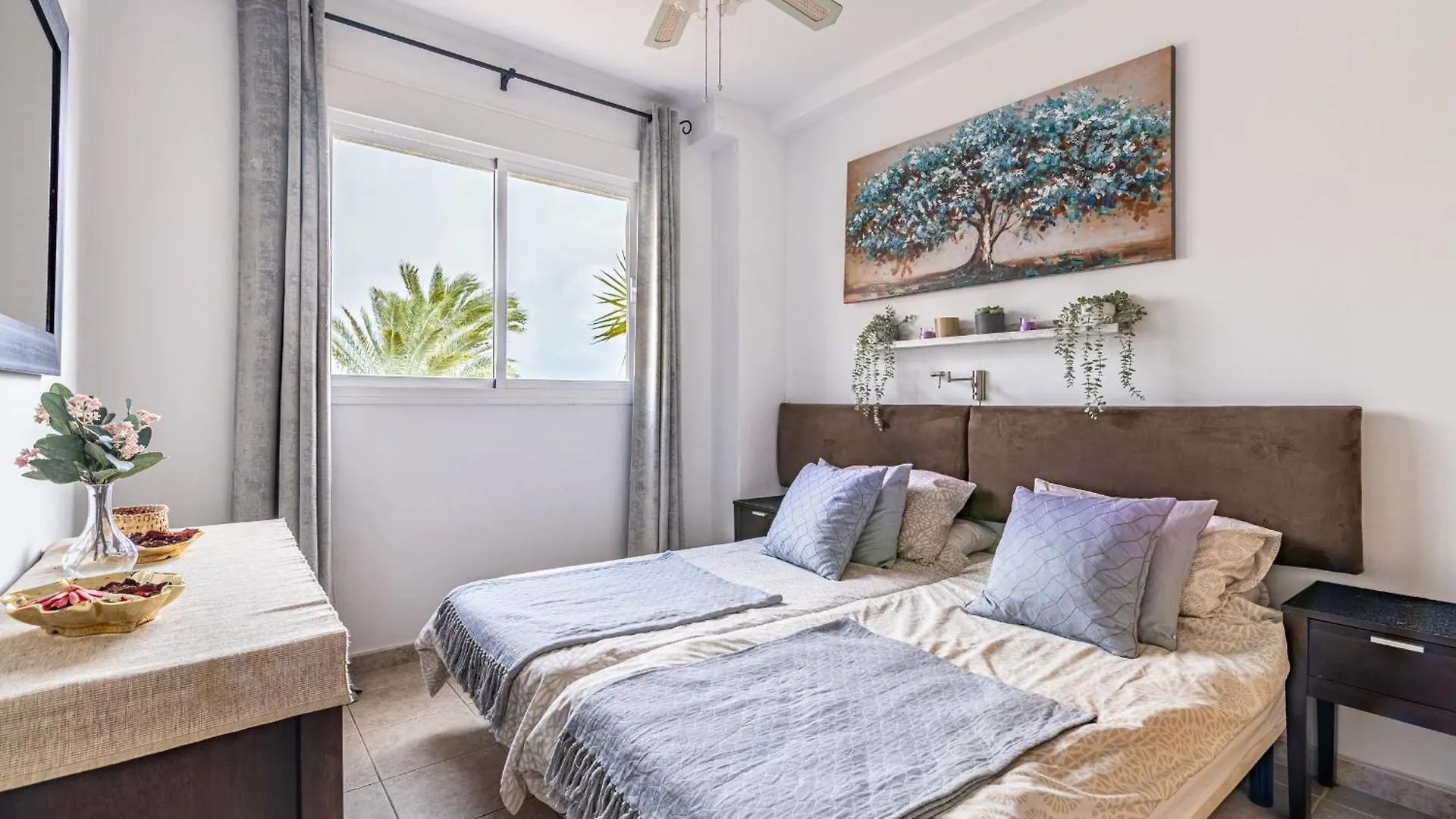 Casares Del Sol Apartment 0*,